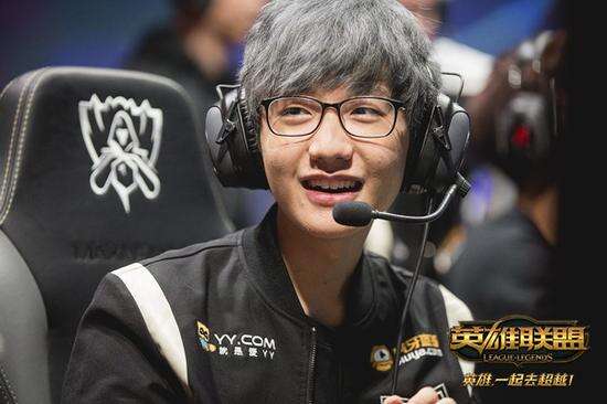 他也面临着 他也面临着