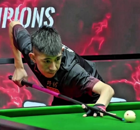 他不仅帮助 他不仅帮助